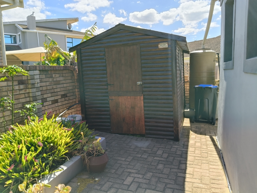 3 Bedroom Property for Sale in Wavecrest Eastern Cape